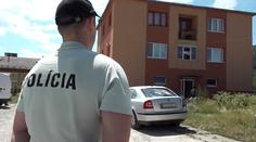 Matouš (18) pobodal matku (49). Pak se zabil skokem z okna