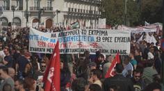 Evropou otřásají protesty. Mohou za to změny pracovní doby i škrty