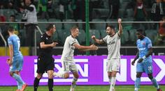 Slavia hrála celý zápas v deseti. Po prohře se jí Evropská liga netýká