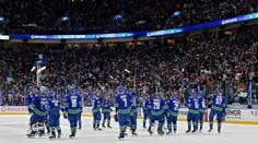 Ani první Hronkův gól v play-off nestačil. Vancouver padl a sezóna mu končí