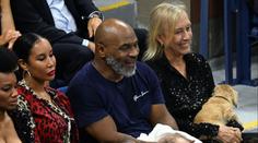 Tyson se vyjádřil ke svému zdraví, pak se objevil na US Open po boku Navrátilové