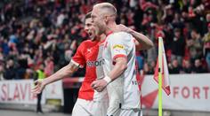 Slavia deklasovala Olomouc a je první. Plzeň nevyhrála už čtvrtý zápas v řadě