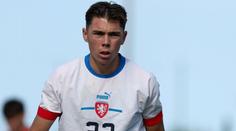 Další hattrick za Česko. Syn slavného otce s lvíčkem na dresu září