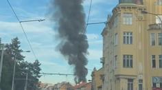 V pražských Vršovicích vzplál byt. Hasiči vyhlásili druhý stupeň poplachu