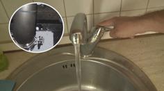 Poplach na Kroměřížsku: Do vody někdo nalil desítky litrů chemikálií