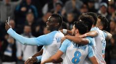 Podívejte se, jak dal Balotelli gól a pak oslavu vysílal na internetu!