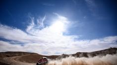 Naděje na stupně vítězů zhasly. Letošní Dakar pro Lopraise nejspíše skončil