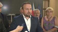 Nepedagogové dostanou přidáno v září. Policisté si budou muset počkat