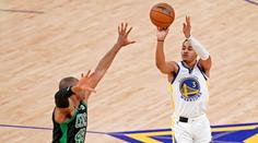 Warriors jsou poslední krok od zisku titulu, rozhodl i fantastický koš