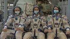 Trojice astronautů dorazila na vesmírnou stanici v rekordním čase