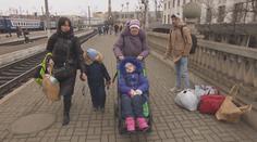Rodina prchala z Ukrajiny i s nemocnou Jarkou (9). Pomohli záchranáři z Česka