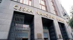 ČNB zdvojnásobila úrokovou sazbu. Může to ztlumit růst cen a zdražit hypotéky