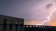 Tepleji než ve čtvrtek už o prázdninách nebude. O víkendu se výrazně ochladí