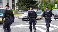 Před nemocnici v Bratislavě měl někdo přivézt pobodaného muže a rychle utéct