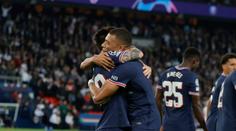Pře mezi hvězdami v PSG? Kdepak! Mbappé prokázal respekt Messimu