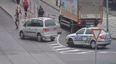 Divoká honička v centru Prahy! Policie zveřejnila video přímo z akce