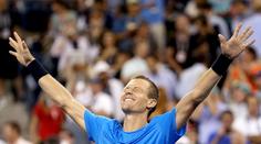FANTAZIE: Berdych vyřídil krále Federera a je v semifinále