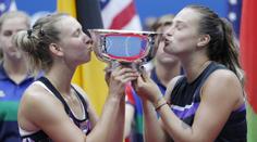 Mertensová se Sabalenkovou ovládly US Open ve čtyřhře!