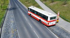 Autobus vláčel ženu několik metrů. Policie teď hledá svědka