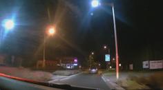 Recidivista bez řidičského oprávnění ujížděl policistům, po střelbě se vzdal