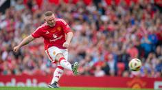 Rooney oslavil návrat na Old Trafford gólem. Po boku mu stál i Poborský