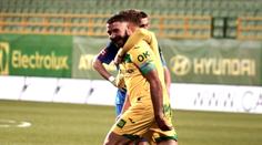 Neuvěřitelný gól v nejvyšší lize. Kapitán využil domácí drn