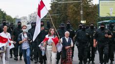 V Minsku se sešly tisíce lidí. Hrdinkou demonstrace je 73letá aktivistka