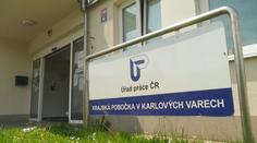 Lidé z Česka si stěžují na úředníky. Nesmyslně podle nich chybují