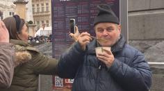 Centrum Prahy provoněla rybí polévka. Každoroční rituál přilákal i turisty