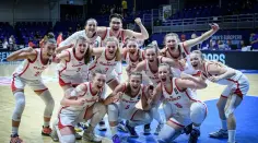 Velký úspěch českých basketbalistek. Porazily silnou Francii a jsou ve finále ME