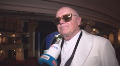 Jiří Korn chce slavit narozeniny velkolepě. Připravuje obří koncert