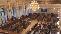 Stát si posvítí na pobyt cizinců v Česku. Zvýší to bezpečnost, shodují se poslanci
