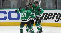 Dallas ovládl úvod série díky dominantní třetí třetině. Zářil Seguin