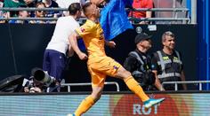 Kadeřábek zářil proti poslednímu týmu. Schick se trefil při další výhře Bayeru