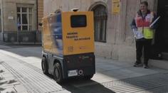 Slovensko o skok před Českem? Autonomní vozítko bude v Bratislavě roznášet poštu
