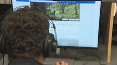 Průzkum: Nenávisti na internetu čelí hlavně političky. Často nezůstane jen u výhrůžek