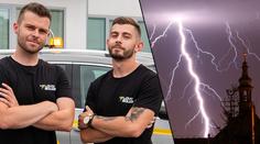 Česko opět zasáhl silný déšť, varuje ČHMÚ. Do terénu vyjeli Lovci bouřek