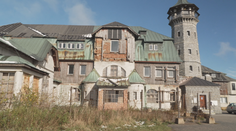 Historický hotel Klínovec je v žalostném stavu. Opravy se ale nedočká