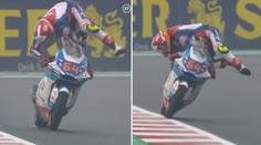 VIDEO: Akrobatické kousky v Moto2! Jezdec se zázračně vyhnul pádu