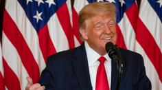 Trump opět otočil. Znovu mění celní politiku