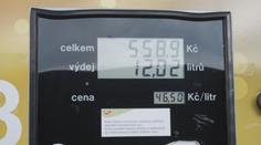 Benzín a nafta opět pomalu zdražují. Pohonné hmoty jsou však stále levné
