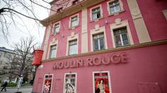 Známý nevěstinec jde k zemi. V Brně začali bourat legendární Moulin Rouge