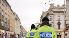 Strážníci mají mít nárok na odchodné! Zákon nyní míří do Senátu