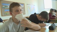 Školáci už mohou odložit roušky. Ve Zlínském kraji mají ale smůlu