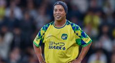 Legendární Ronaldinho se vrátí na hřiště. Sní o svém posledním profesionálním gólu