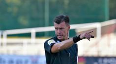 Borec na konec: Sudí sejmul hráče loktem a mohl si udělit žlutou kartu