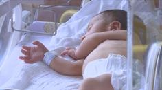 Zázrak na Slovensku. Lékaři zachránili miminko, které vážilo rekordně málo
