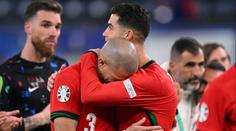 Ronaldo zadržel slzy a utěšoval parťáka. Jsme jako bratři, vzkázal Pepe