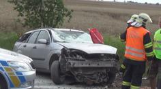 U Slaného blokovalo silnici auto na střeše, pro řidiče letěl vrtulník