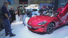 Čínský útok na Evropu. Mnichovský autosalon ovládla elektroauta z Asie